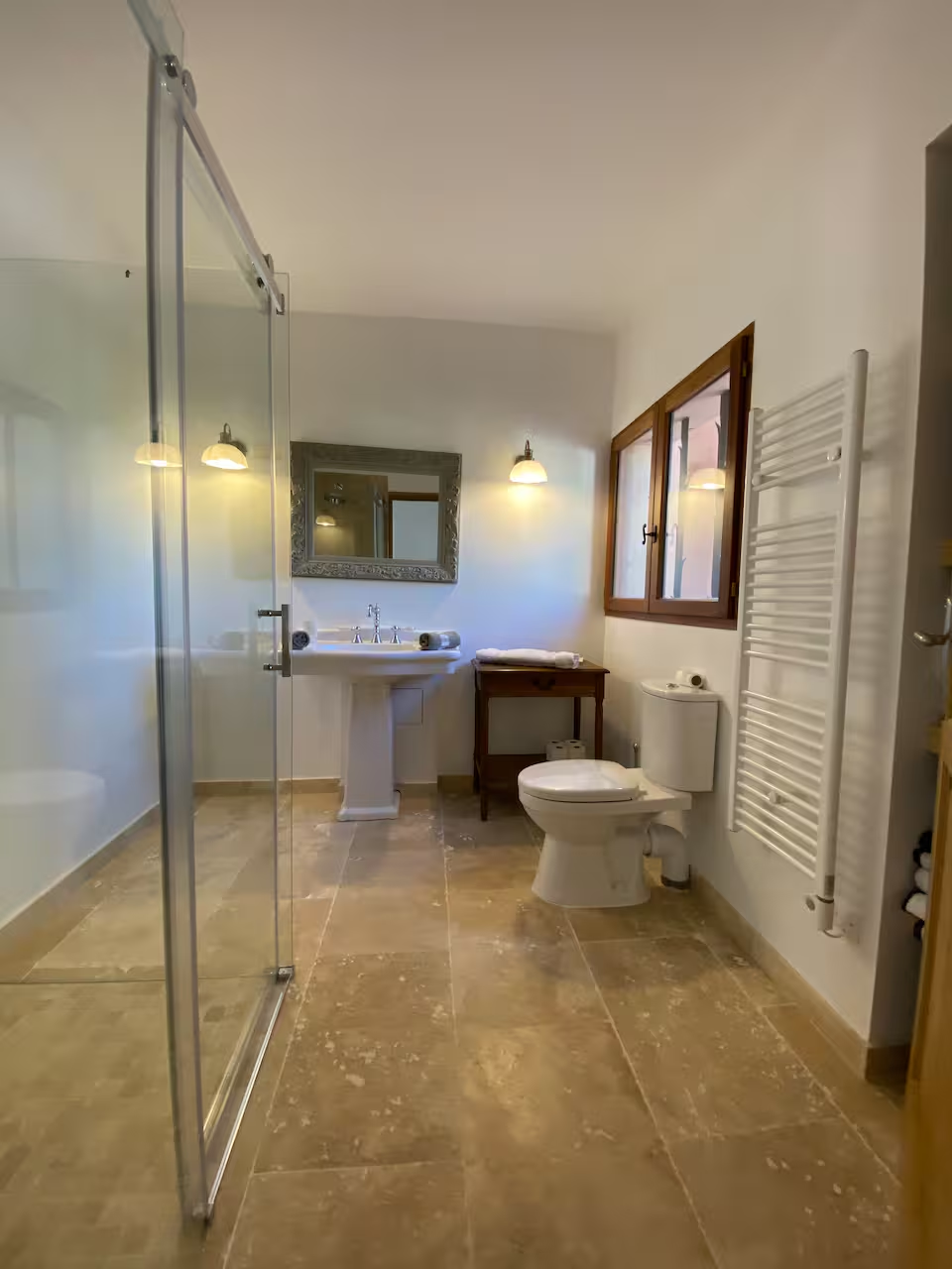 Bathrooms image 1