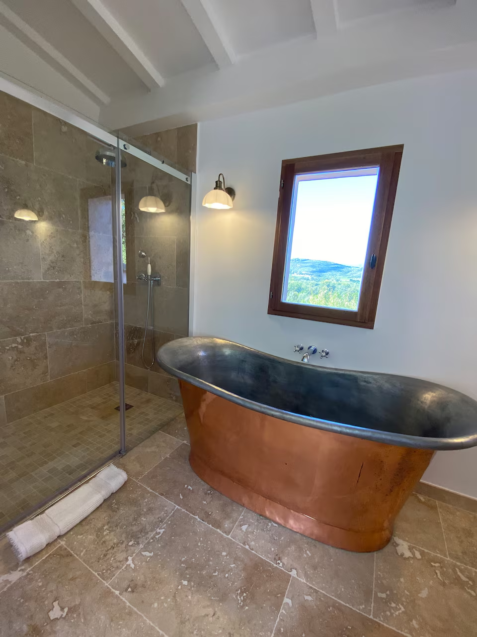 Bathrooms image 4