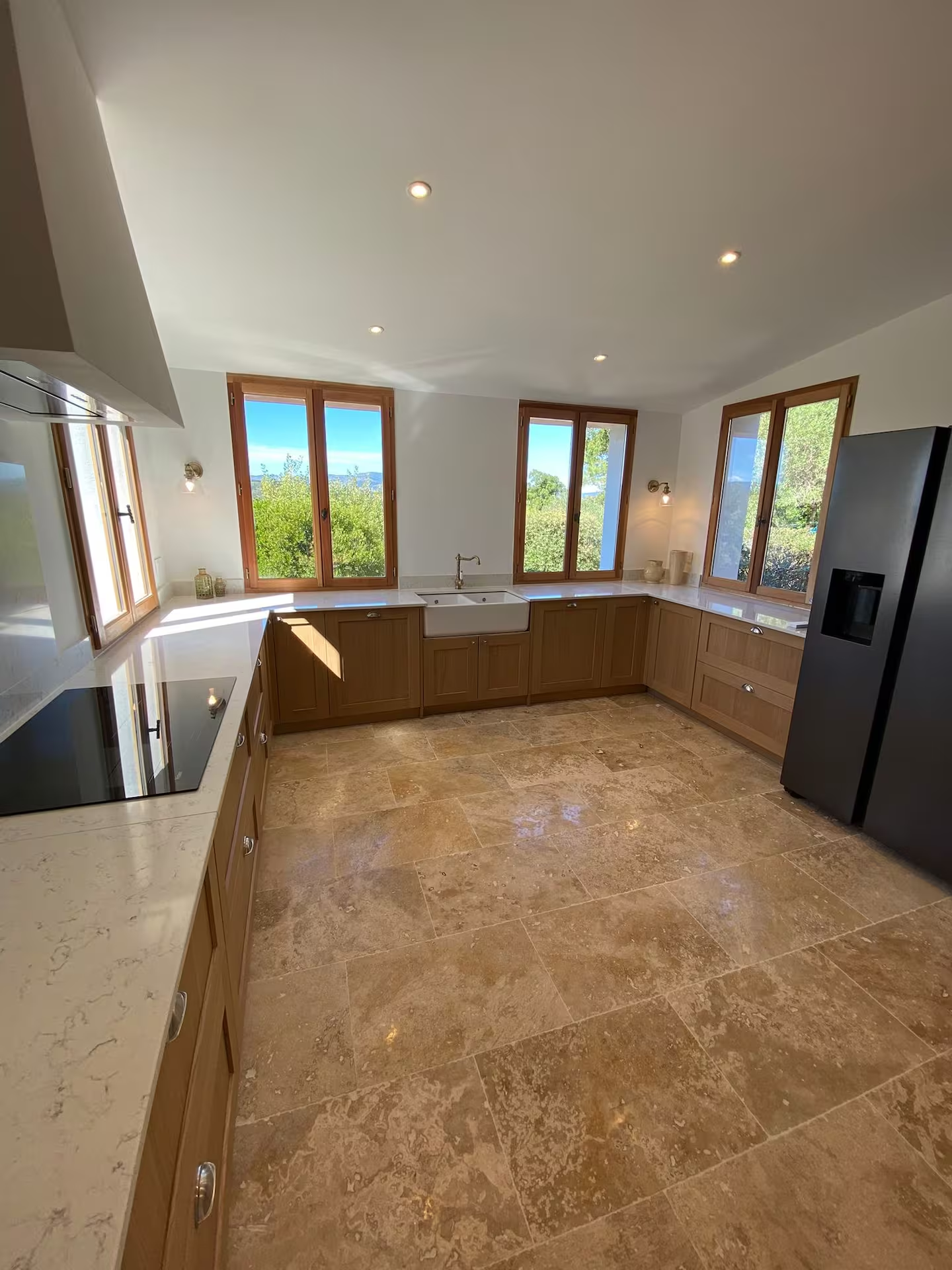 Kitchen image 1